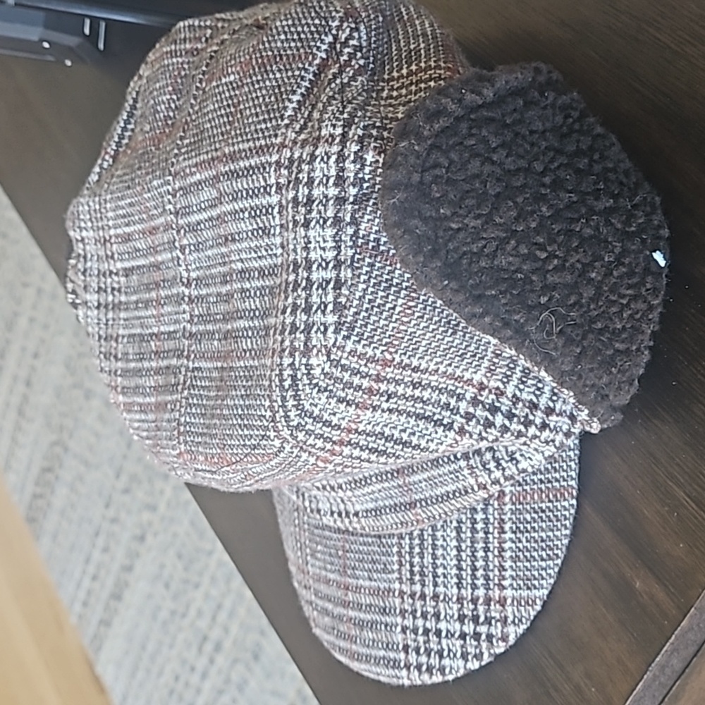 Hat - Picture 2 of 3